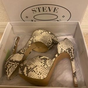 Steve Madden snake heels